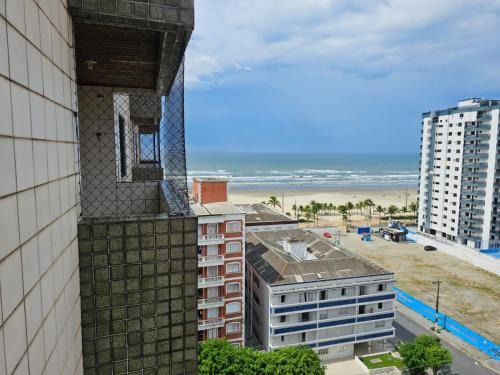 095 Tupi Vista Mar I - Tupi - 30 metros da praia - 1 dormitório com VARANDA - Wi fi e acomoda até 5 pessoas - Estacionamento Gratuito ap.95