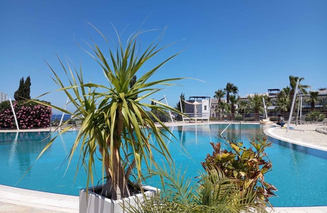 1+1 Loft-apartment mit Meerblick im Projekt Palm Bay View in Bahceli auf NZ