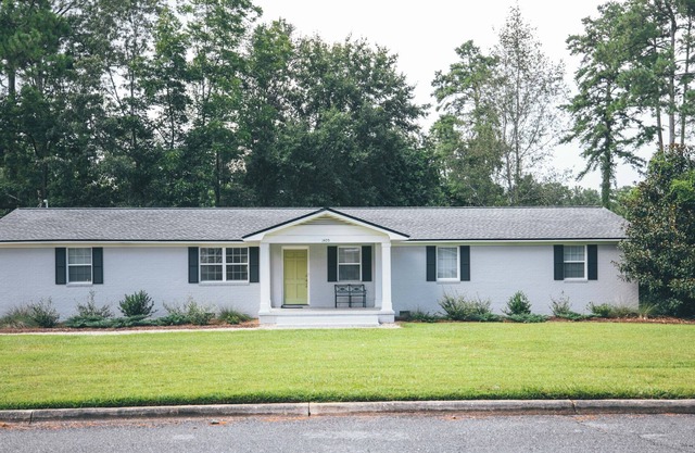 1.4 miles from historic downtown Thomasville