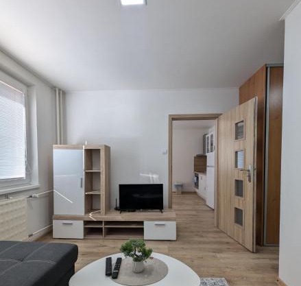 1,5 room apartment, LM, Priebežná