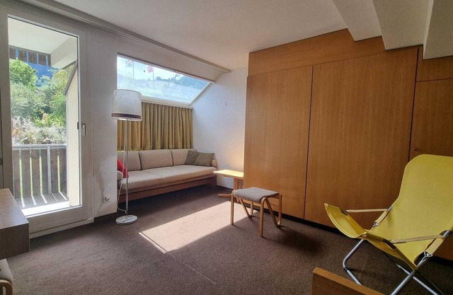 1.5 room apartment for 1 - 5 people with a beautiful view of the Piz d'Err