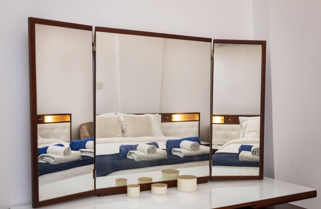 1-80 Collection Apt 202