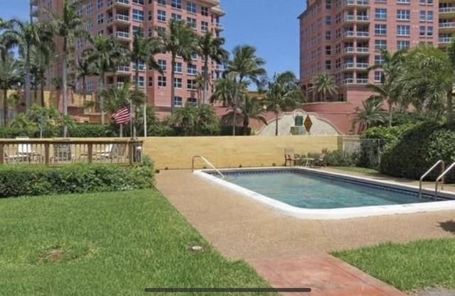 1 B / R Condo - Ubicación privilegiada y 1 minuto a pie de Ocean Beach, restaurantes y bares
