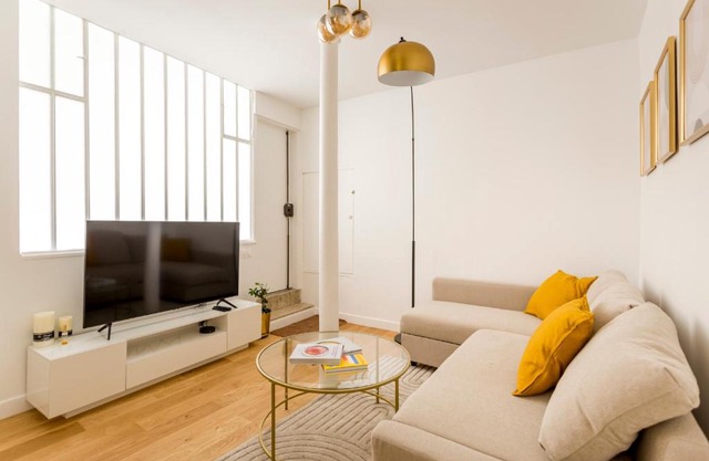1 BDR Bourse -Opera with AC