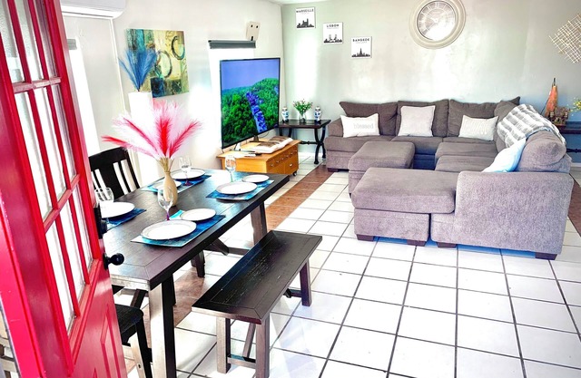 1 Bed 1 Bath Craven Cottage at Hillside with Wifi, AC & 4K Smart TV