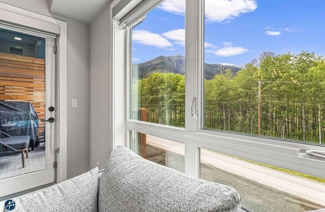 1 Bed/1 Bath Sparrowhawk (West Facing)-Sleeps 4