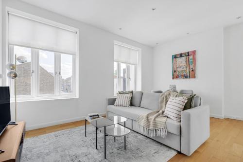 1 Bed Apartment London By Leyton Orient, ABBA Arena & Olympic Park