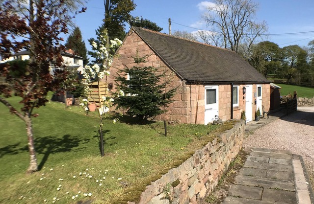 Lovely 1 Bed Peak District Barn Conversion