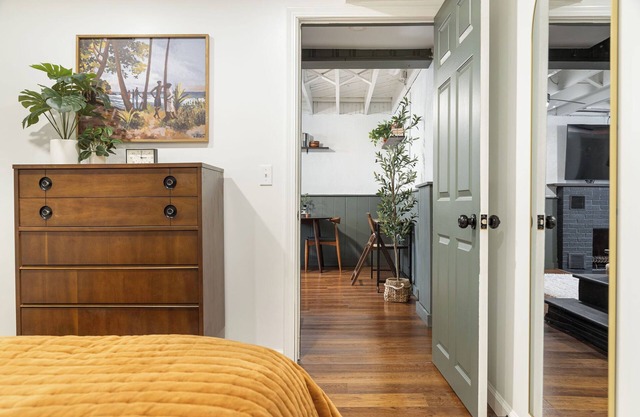 1 Bed Studio: Near OSU, COSI, Downtown, & Short North
