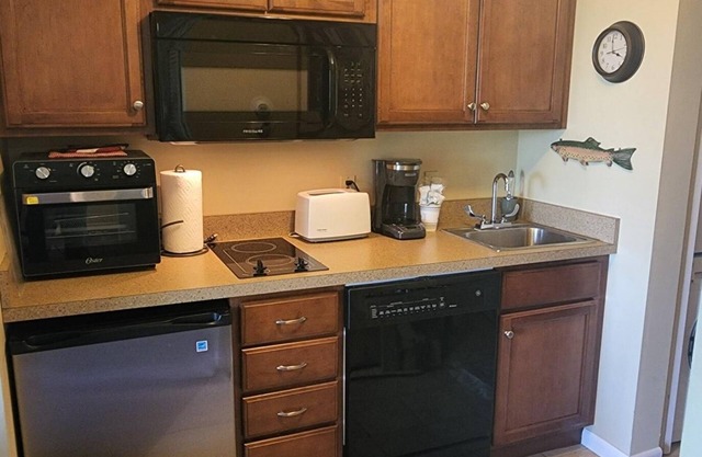 1 bedroom 2 bath condo overlooking Grand Traverse Bay and Acme Creek
