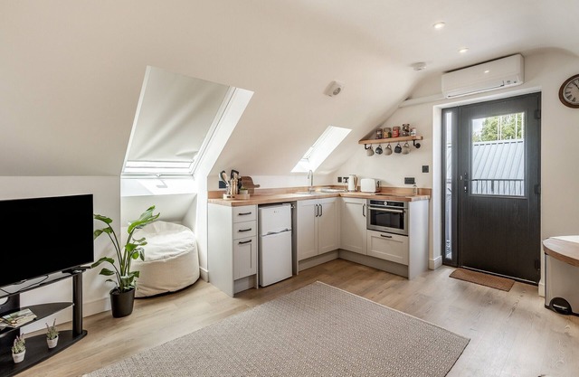 1 bedroom accommodation in Minsterley