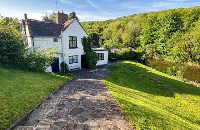 1 bedroom accommodation in Jackfield