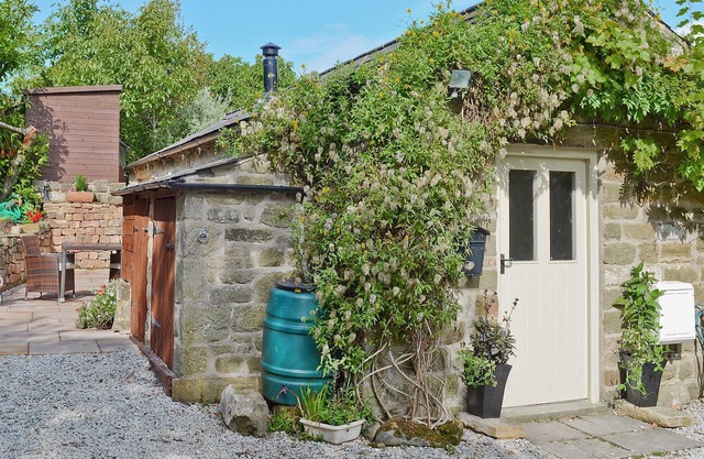 1 bedroom accommodation in Ashover, near Matlock