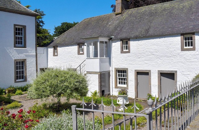 Alojamiento de 1 habitación en Pitscandly, cerca de Forfar