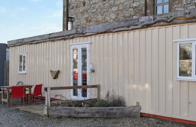 Half Pint is part of the very quirky Tain Glamping located in an industrial area of Tain.