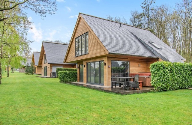 Super stylish, luxury, modern two storey lodge with contemporary interior design.