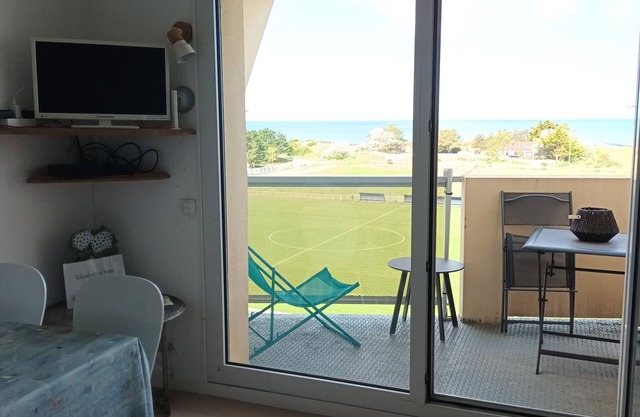 1 Bedroom Apartment in DONVILLE les bains