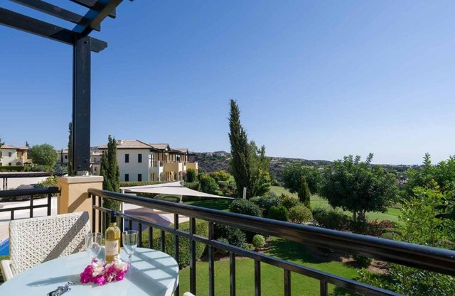 1 bedroom Apartment Nesoi with sea and golf views, Aphrodite Hills Resort