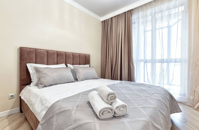 1-bedroom apartment with a city view near the riverside in Astana