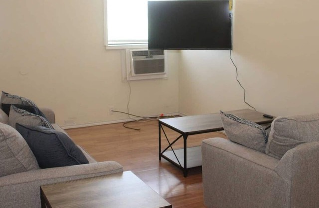 Apartamento de 1 dormitorio a la vista de Fort. Umbral
