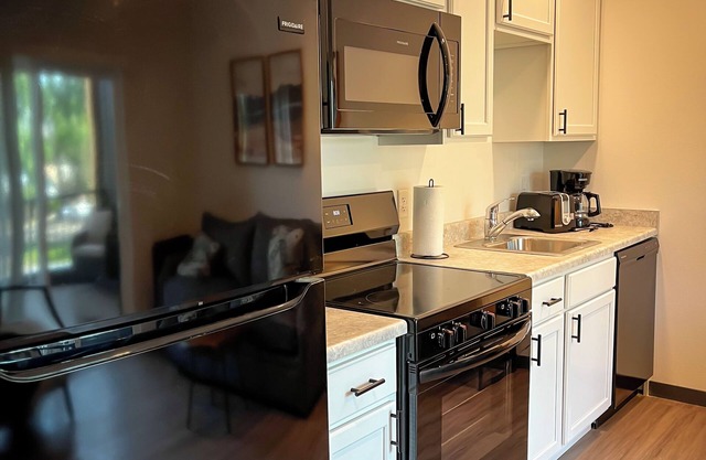 1-bedroom Condo only 25 mins to Steamboat and 5 mins from Airport
