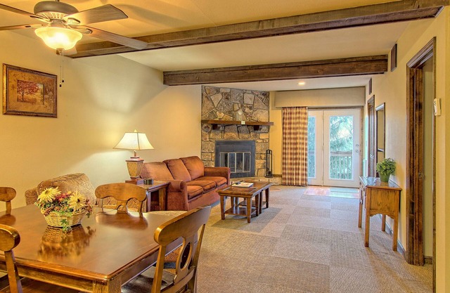 1-Bedroom Condo w/ Fireplace in Sugar Mountain