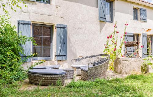 1 Bedroom Cozy Home In Avanton