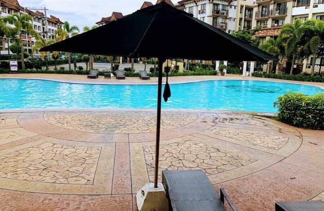 1 Bedroom Deluxe Condo at Apartelle D' Oasis