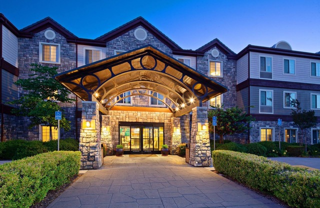 1 Bedroom | Free Breakfast. Pool & Hot Tub
