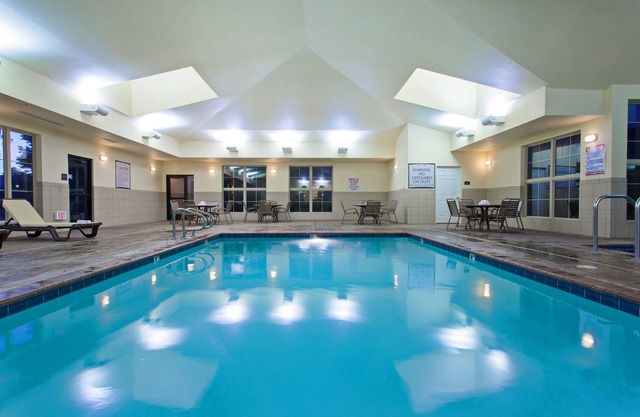 1 Bedroom | Free Breakfast. Pool & Hot Tub