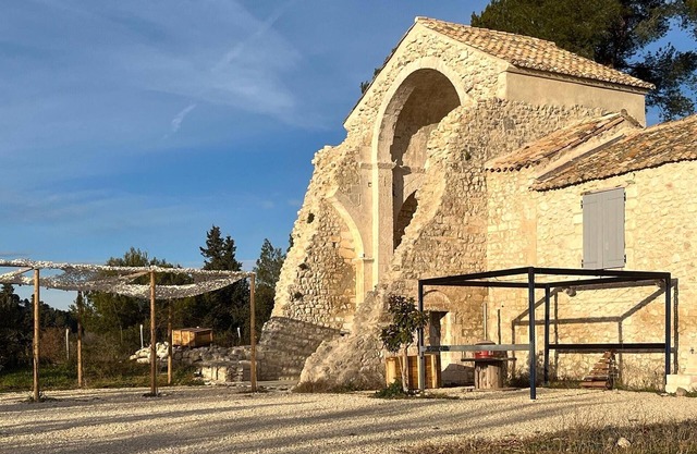 Hermosa casa de 1 dormitorio en Orgon