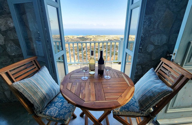 1 bedroom guesthouse with incredible views!