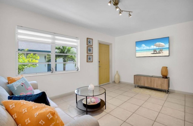 1-bedroom Home in Fort Lauderdale Airport - Cruise