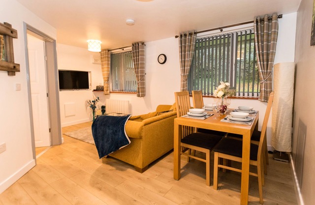 1 Bedroom Newton Apartment. Free Parking. Garden. Wigan