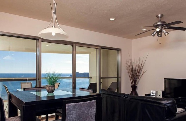 1 Bedroom Playa Blanca 1407 Condo by RedAwning