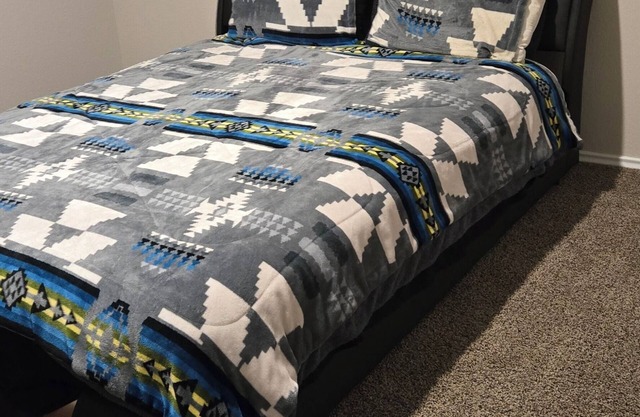1 bedroom sharing house
