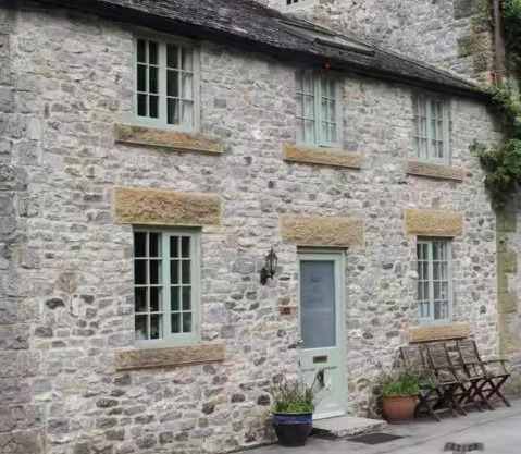 1 Bedroom -Sleeps 3-Dog friendly-Garden-Riverside