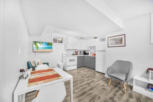 1 Bedroom Studio Close To University Of Guelph