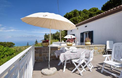 1 Bedroom Stunning Home In Castellabate
