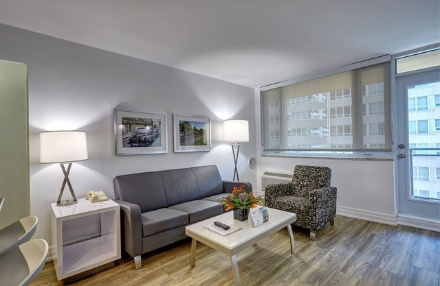 1 bedroom Suite in Toronto - Downtown