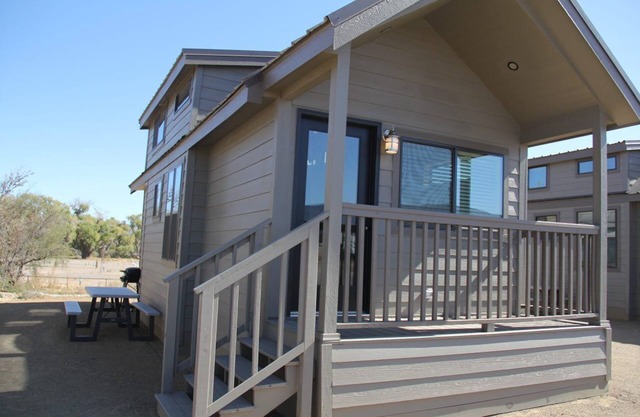 Deluxe Cabin 315 Sleeps 6 (1 Bedroom w / loft and sofa sleeper) at Resort