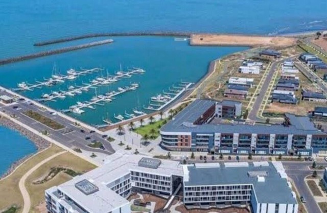 1 bedroom Waterfront / beach front accommodation Wyndham Harbour Werribee South