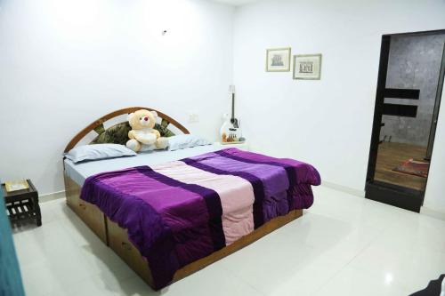 1 BHK luxury Bedroom Penthouse ,Couple Friendly