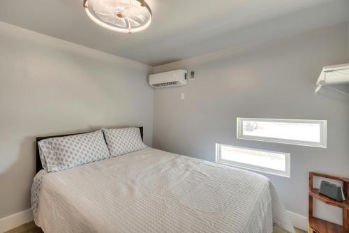 1 Block to Daytona Beach Modern Studio