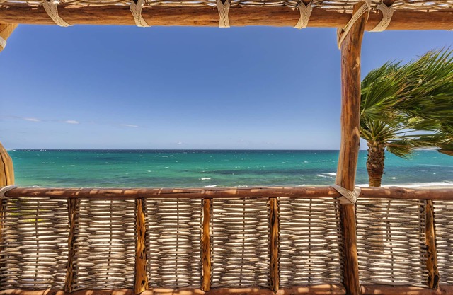 1 BR Beachfront Suite