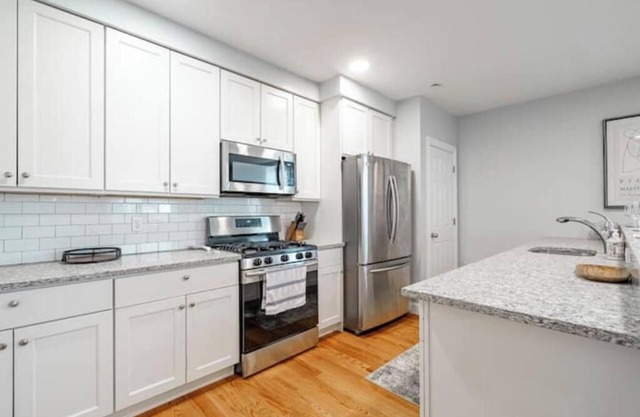 1 Br Hideaway Close to All!