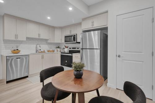 1 BR Suite Stylish Coffee Station Stocked sleep 4