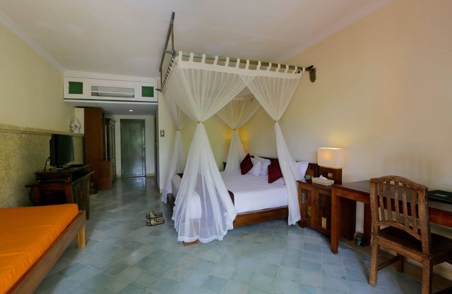 1 BR Villa cerca de Ubud con una piscina privada y una sala de estar con desayuno incluido