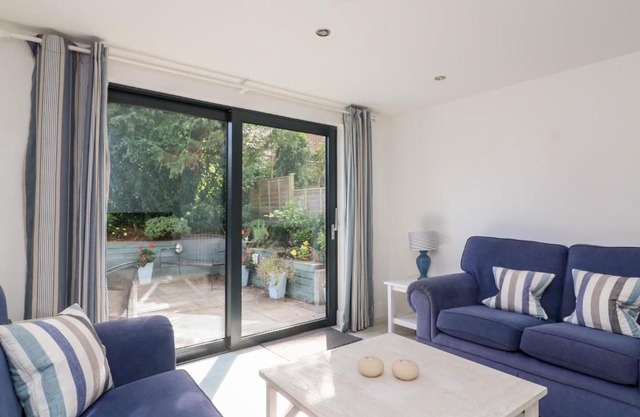 1 Camperdown Lodge