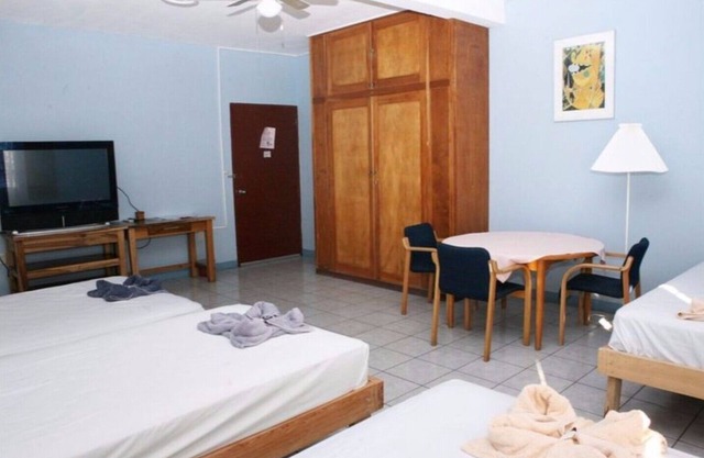 HABITACION 1-D - 2 CAMAS INDIVIDUALES